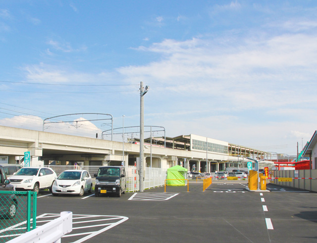 場内から名鉄常滑駅を望む